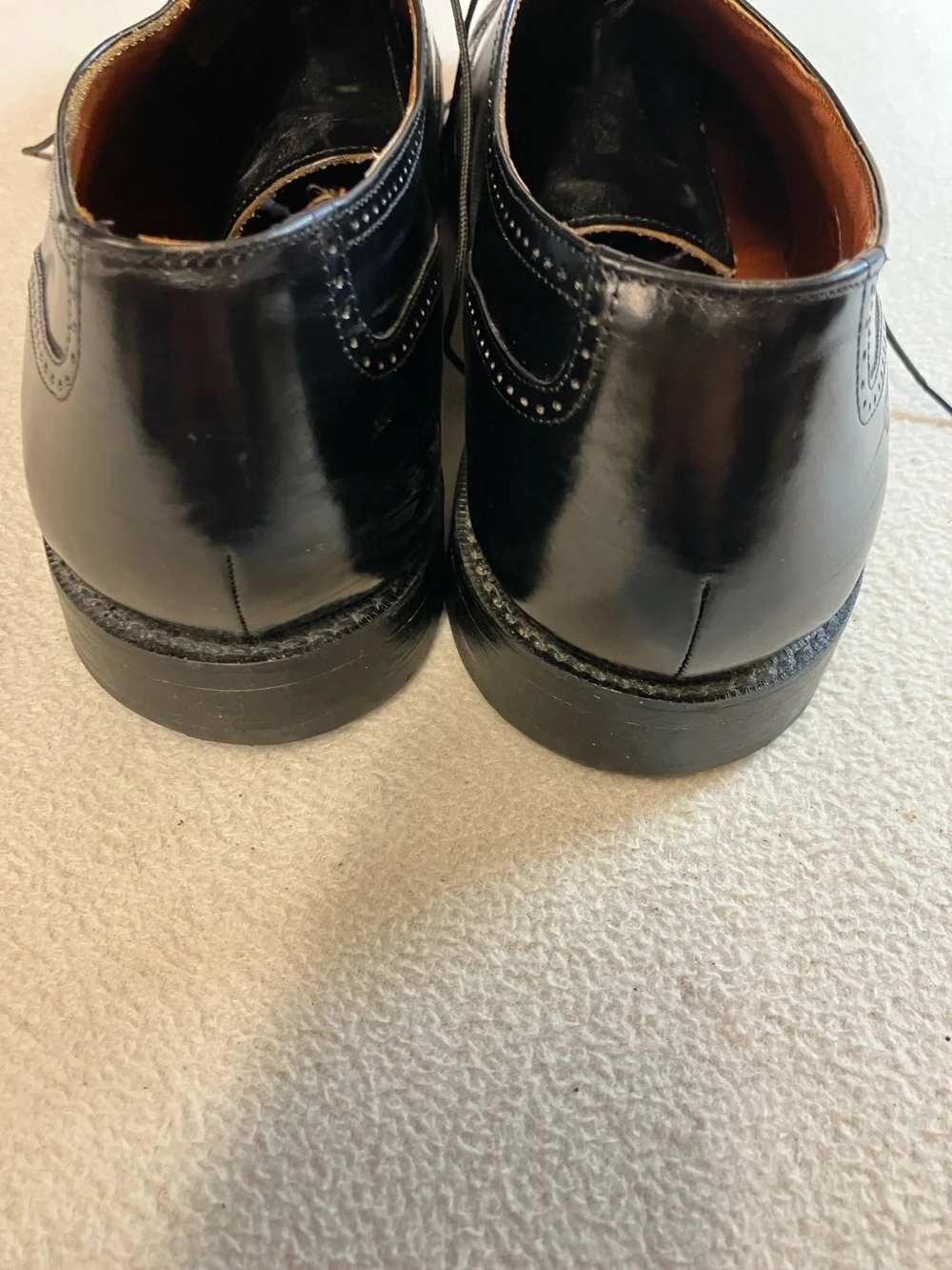 Bostonian Black Leather Wingtip Lace-Up Oxfords